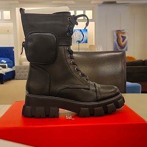 Boots, brand nature breeze black size 61/2